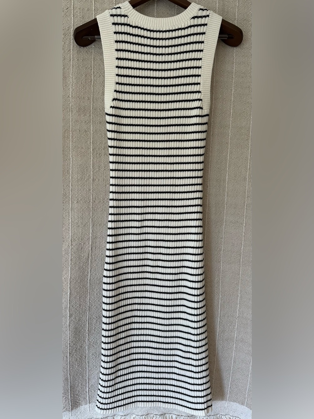 NWOT Abercrombie and Fitch Sweater Dress - Picture 3 of 6